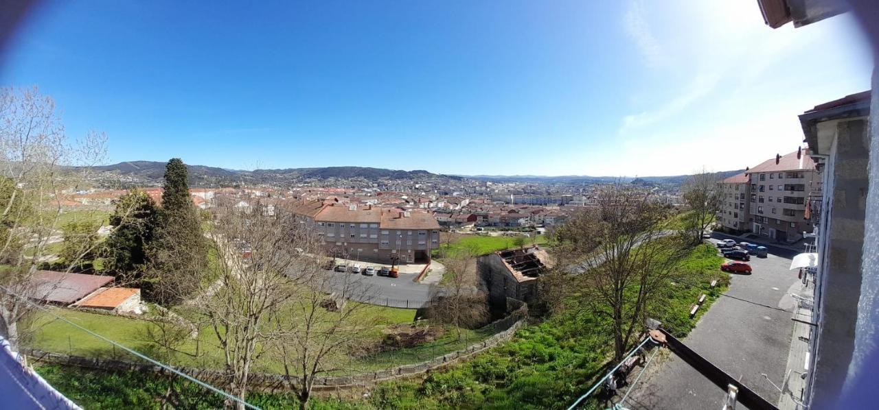 Apartamento O descanso da abella  Ourense Exterior foto